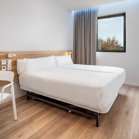 Lisboa Hotel 3*